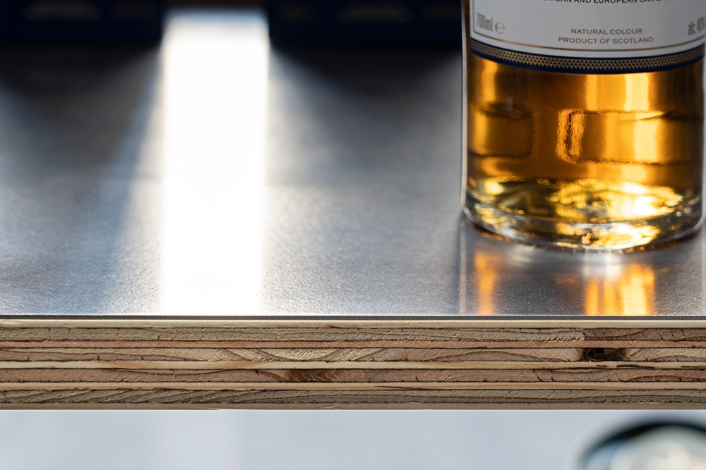 店内　カウンター